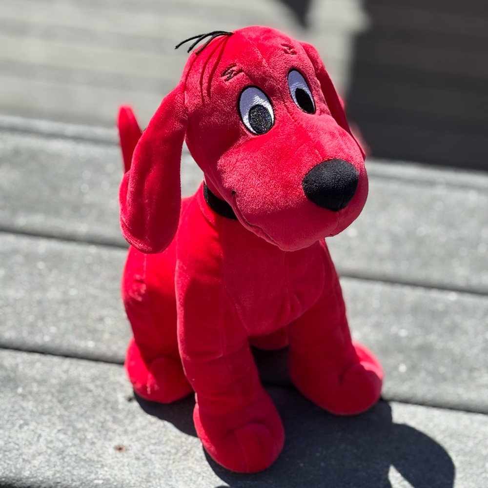 NWOT Clifford the Big Red Dog Stuffed Animal Toy, Plushie, Stuffy, 14 Inch Tall